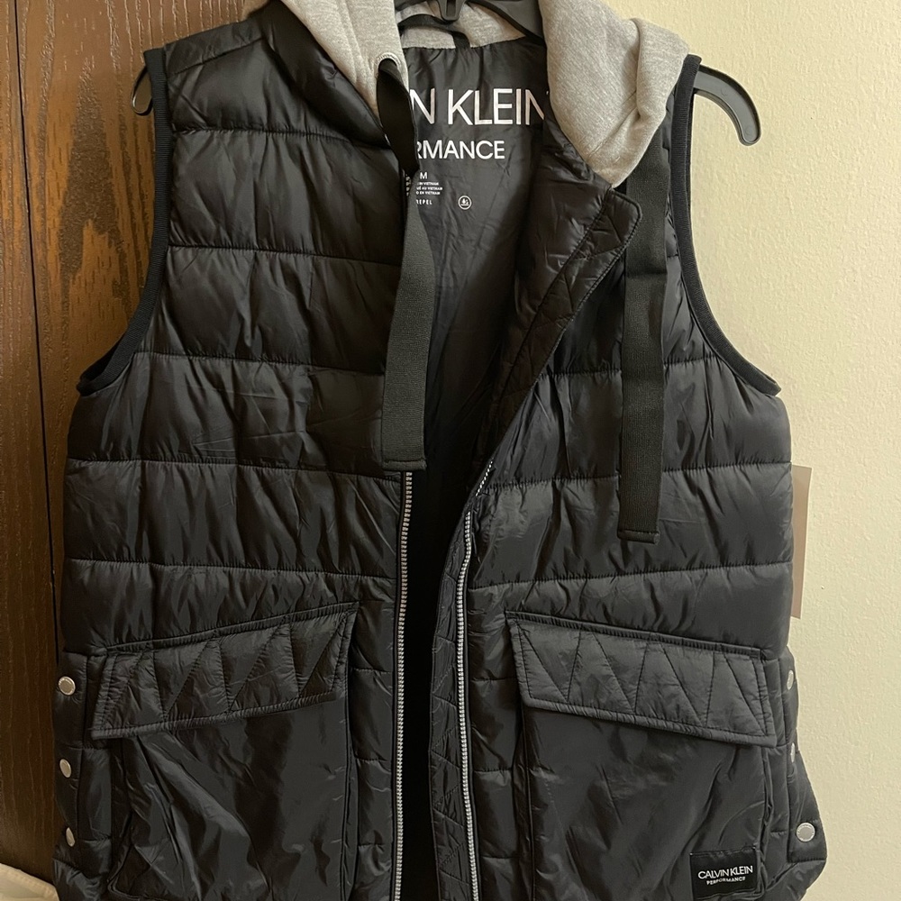 Calvin Klein performance vest size M, black & gray